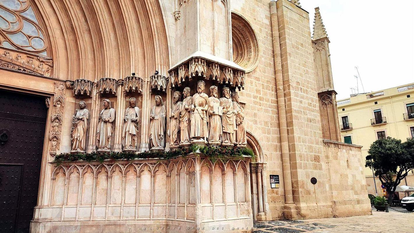 TARRAGONE - Quartier historique de la Cathedrale (17).jpg